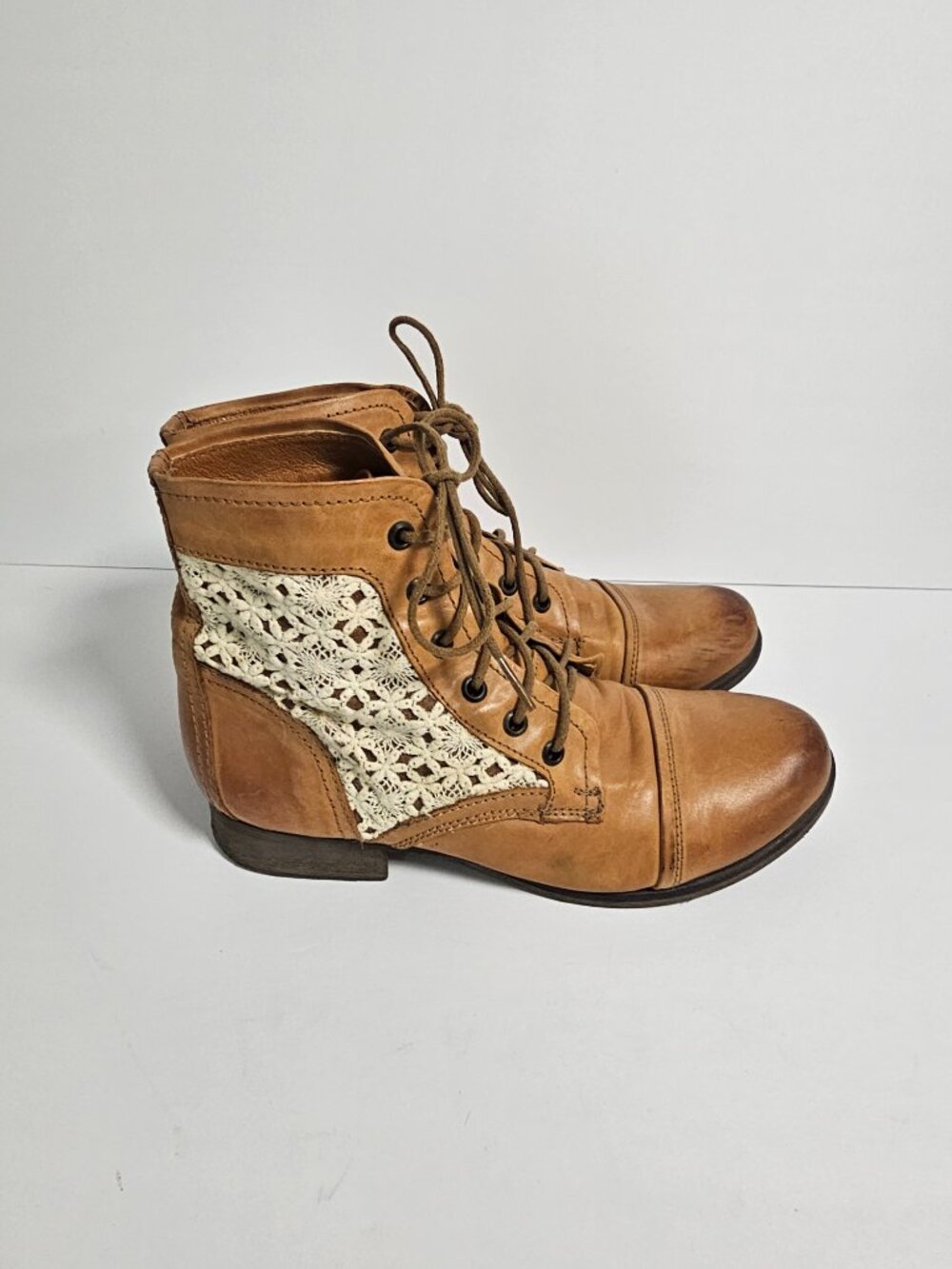 Steve Madden Thunder Bootie Crochet Leather Tan Granny Boho Prairie 8.5 - Picture 4 of 11